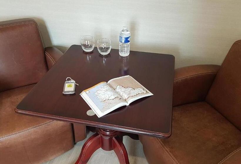 Номер Стандарт, Logis   Hotel Restaurant La Sapinière