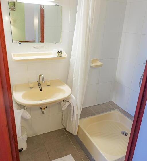اتاق اکونومی, Le Clos Grand