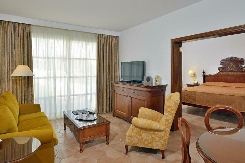 سوییت جونیور با بالکن, Melia Cala D Or Boutique