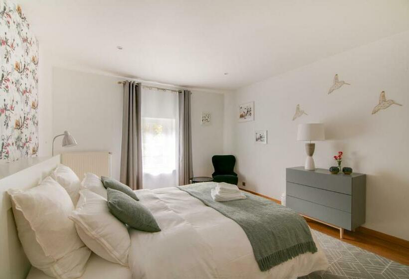 3 Bedroom Suite, Maison D Hotes La Villa Des Ducs Barleduc