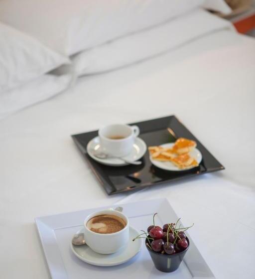 اتاق استاندارد چهار تخته, Bologna