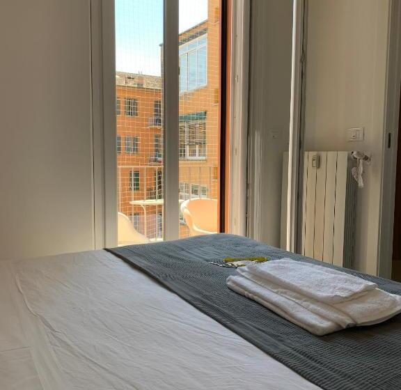 اتاق استاندارد یک نفره, Mambo Suites