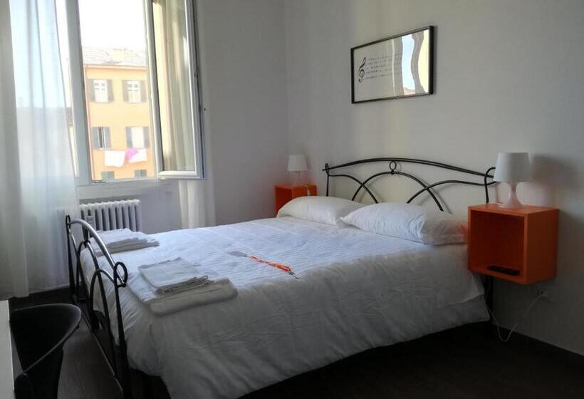 اتاق لوکس, Mambo Suites