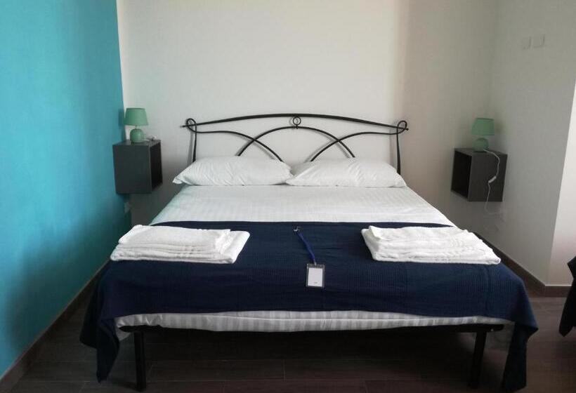 اتاق استاندارد چهار تخته, Mambo Suites