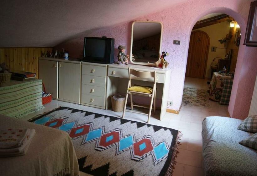 Семейный Номер Вид на Горы, B&b Il Querceto