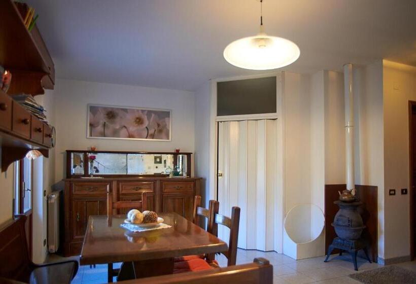 آپارتمان 1 خوابه با چشم‌انداز, B&b La Bredia