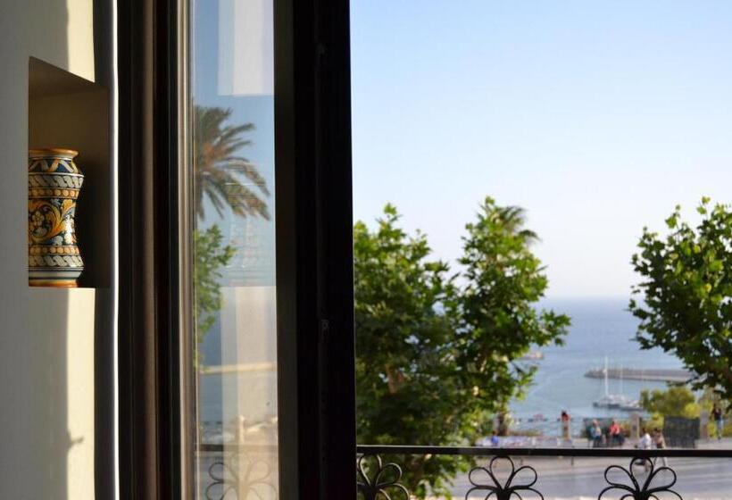 Номер Deluxe Вид на Море с Балконом, Agorà Panoramic Rooms
