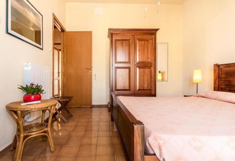 Quarto Estandar, Mare Lughente