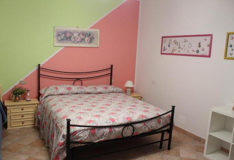 اتاق استاندارد سه نفره, Villa Lucia B&b