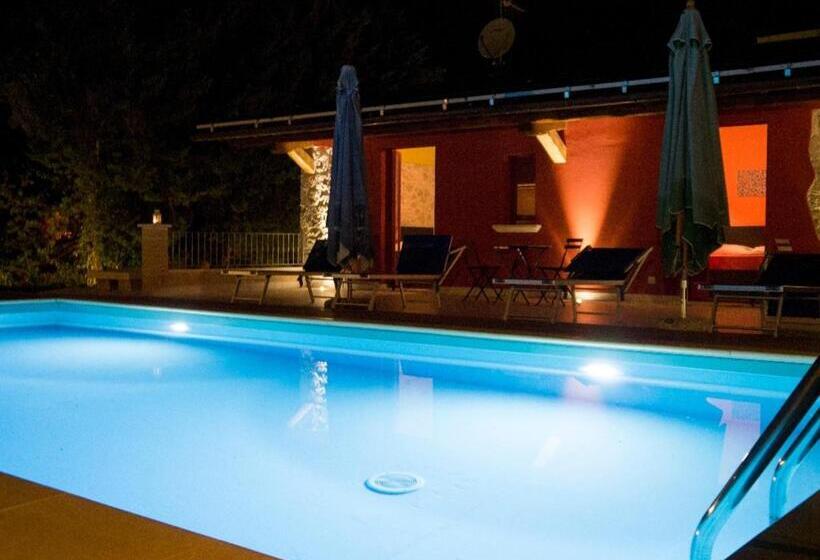 فيلا غرفة نوم واحدة مع مسبح, B&b Mosca Bianca