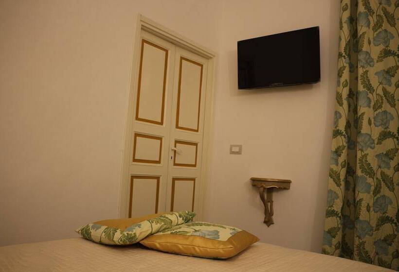 اتاق خانوادگی, Casa Italia