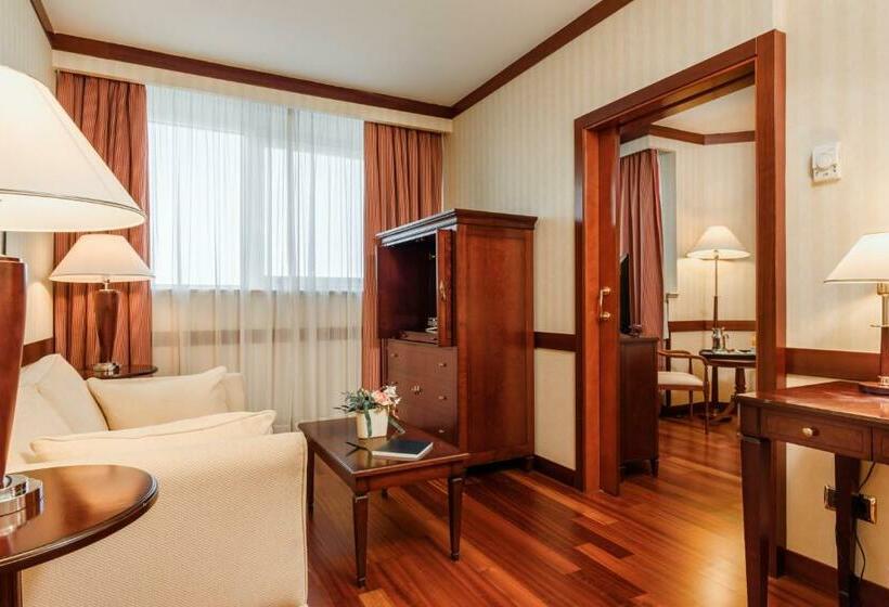 Полулюкс, Eurostars Gran Hotel Santiago