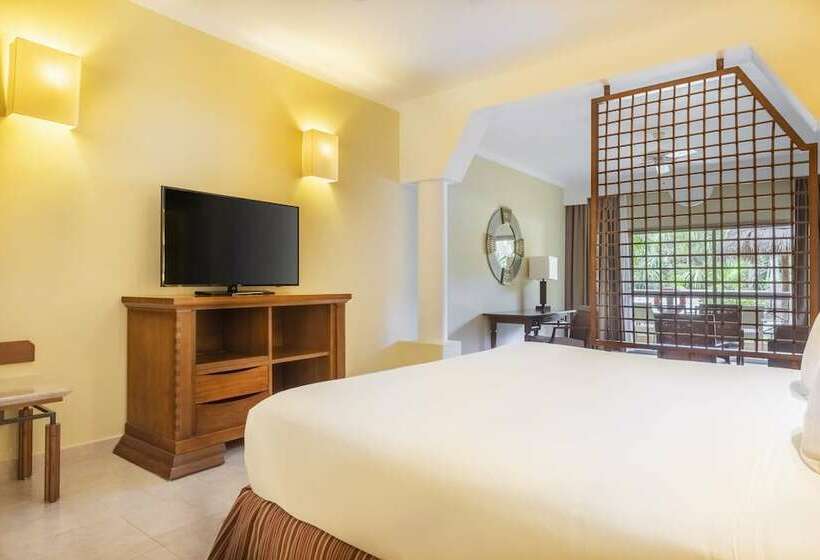 プールビュージュニアスイート, Iberostar Selection Paraíso Maya Suites