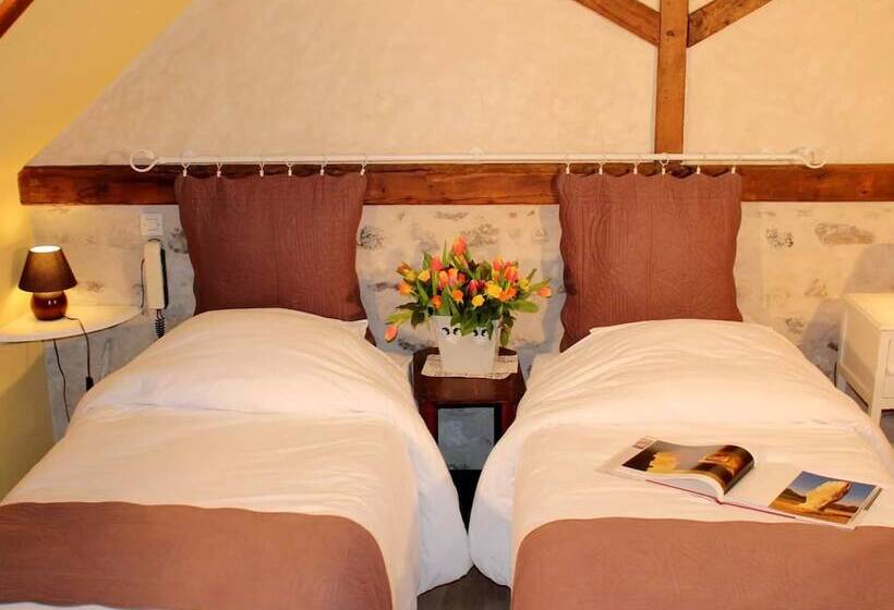 Номер Стандарт, Logis Auberge Le Colombien   Hôtel Et Restaurant