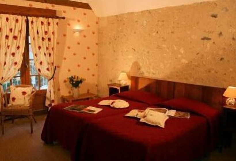Четырехместный Номер Стандарт, Logis Auberge Le Colombien   Hôtel Et Restaurant