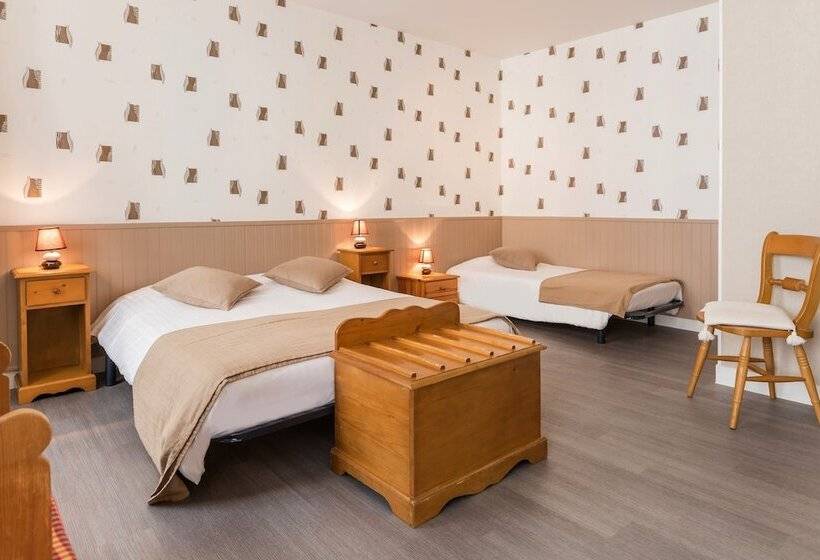 Номер Стандарт Трехместный, Logis Hotel Restaurant Le Vedaquais