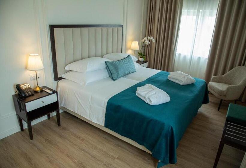 Люкс, Luna Hotel de Tábua