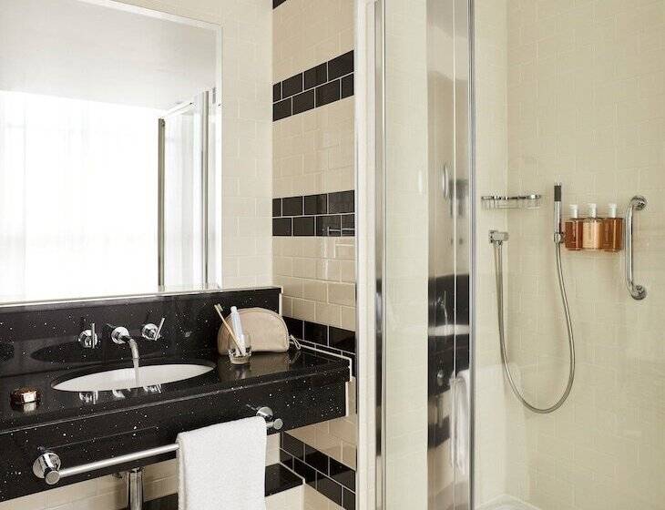 Семейный Номер Классика, The Clermont London Victoria