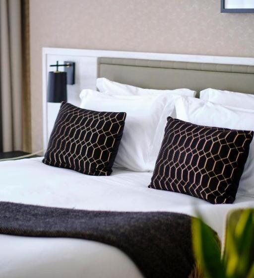 Студия Стандарт, The Clermont London Victoria