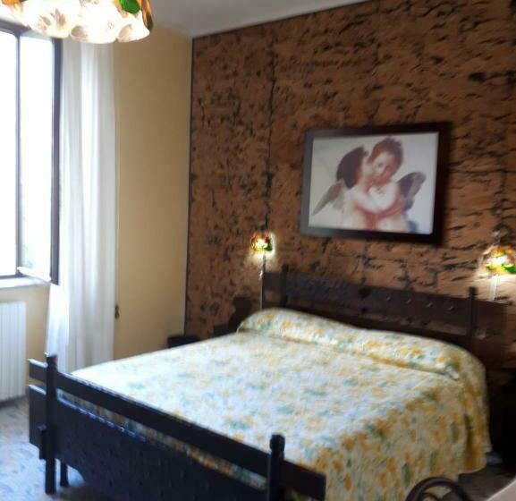 اتاق خانوادگی با چشم‌انداز دریا, Lady Ida B&b