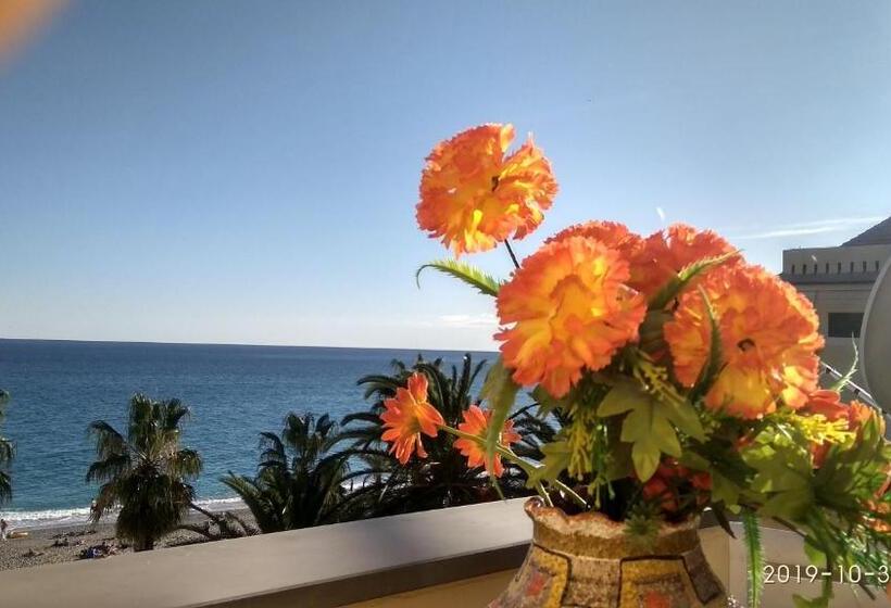 Студия Стандарт, Guest House Bike & Relax Finale Ligure