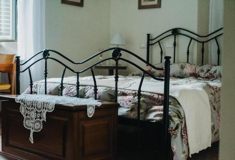 اتاق لوکس سه تخته, La Rocca Mia House B&b