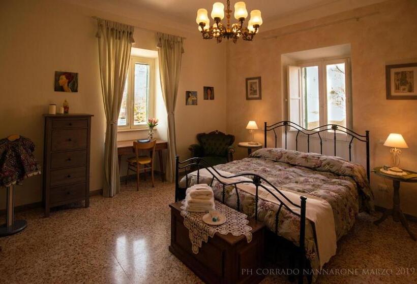 اتاق لوکس سه تخته, La Rocca Mia House B&b
