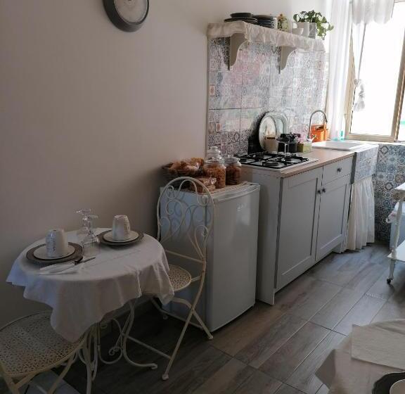 اتاق استاندارد, B&b Le Rose