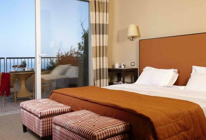اتاق لوکس با تخت بزرگ, Villa Maria Hotel & Spa