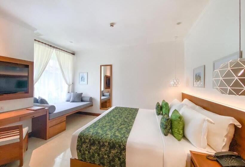 Бунгало Deluxe, Candi Beach Resort & Spa