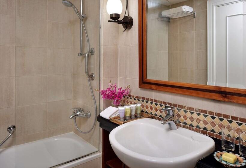 اتاق لوکس, Movenpick Resort & Residences Aqaba