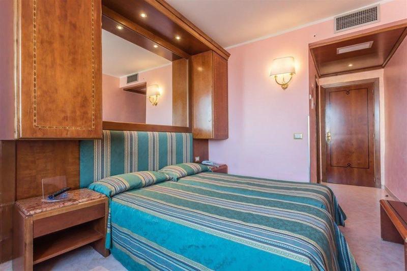 اتاق استاندارد, Raeli Hotel Siracusa
