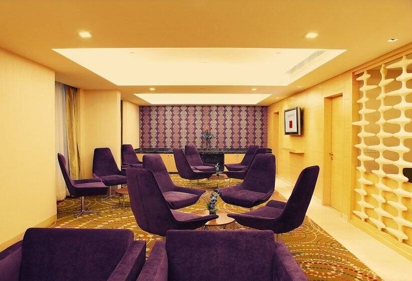 اتاق کلاب, The Metropolitan Hotel & Spa New Delhi