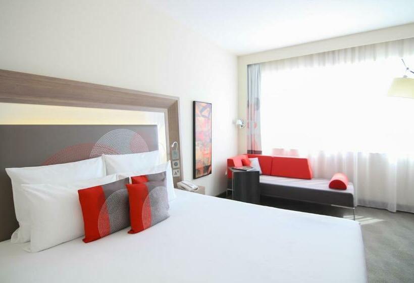 Люкс Executive Кровать Кинг, Novotel World Trade Centre Dubai
