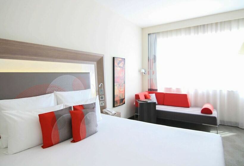 Номер Superior, Novotel World Trade Centre Dubai