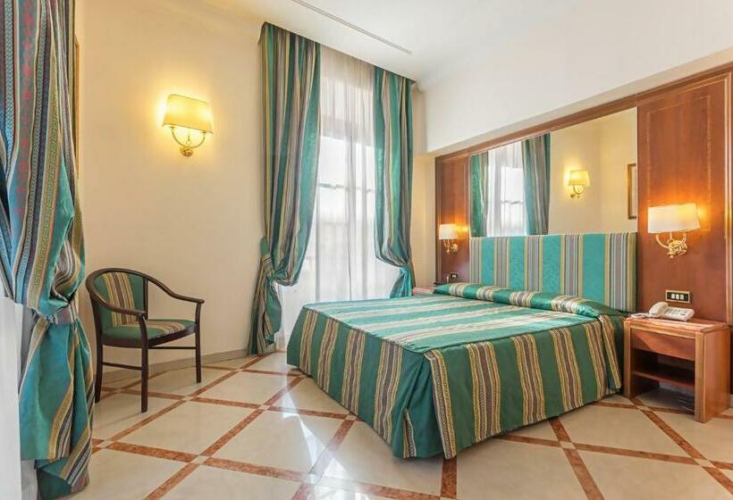 带城市景观的高级房间, Raeli Hotel Siracusa
