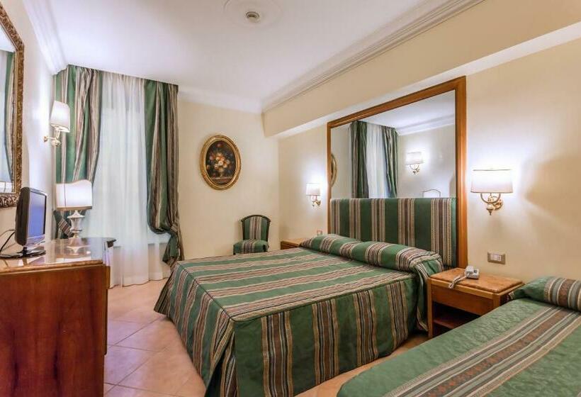 标准三人间, Raeli Hotel Siracusa
