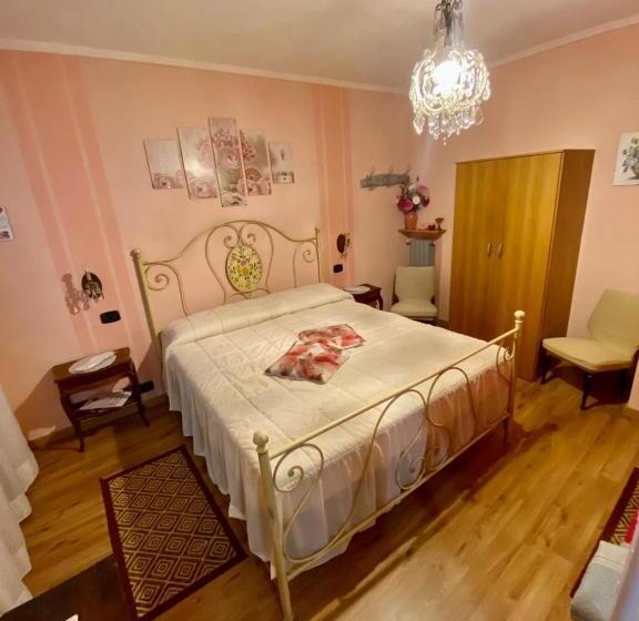 Семейный Номер, Bed & Breakfast Marietta