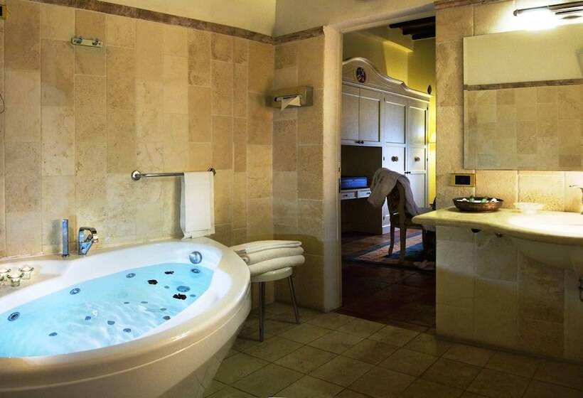 Люкс, Castello Di Leonina Relais Adults Only