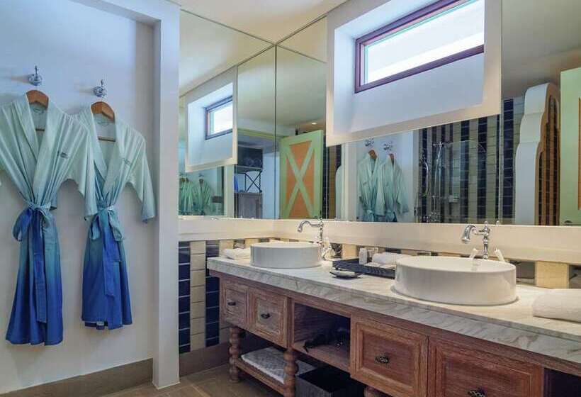 اتاق استاندارد با تخت بزرگ, Hilton Nicosia