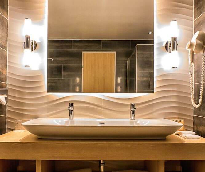 Люкс, Holiday Inn Budapest Budaörs, An Ihg