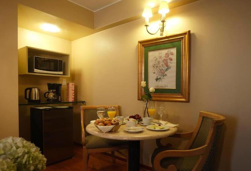 Полулюкс, Suites Del Bosque
