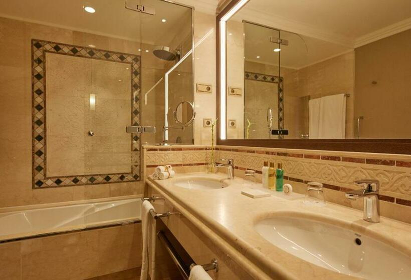 オーシャンビュージュニアスイート, Secrets Bahía Real Resort & Spa - Adults Only