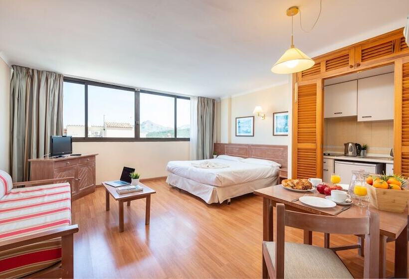 스탠다드 스튜디오, Apartamentos Carlos V