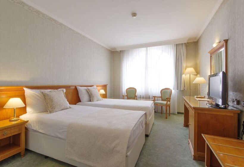 Номер Стандарт, Downtown   Top Location In The Heart Of Sofia City