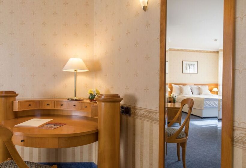 Люкс, Downtown   Top Location In The Heart Of Sofia City