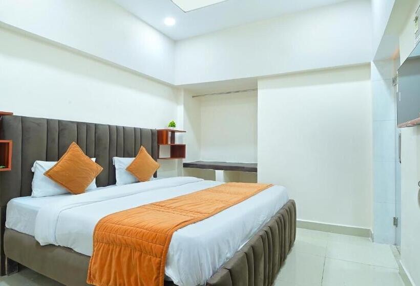 اتاق لوکس یک تخته, Chowdhry Tourist Lodge   New Delhi Railway Station   2 Minutes Walk
