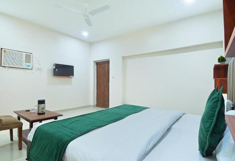 اتاق لوکس, Chowdhry Tourist Lodge   New Delhi Railway Station   2 Minutes Walk