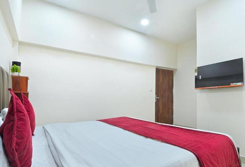 اتاق لوکس یک تخته, Chowdhry Tourist Lodge   New Delhi Railway Station   2 Minutes Walk