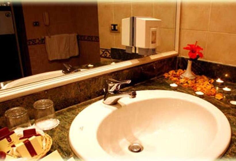 سوئیت پرزیدنت, Seti Abu Simbel Lake Resort